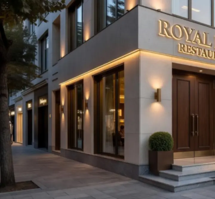 Exteriorul locației Royal Deal Restaurant & Poker Lounge din București